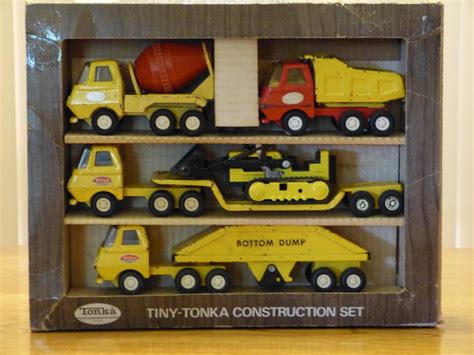 1970 73 Tiny Tonka Construction Set 822 In Box Vintage Toys 1960s Tonka Toys Vintage Toys