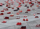 Con Udi e Centro Donna Giustizia il "percorso delle scarpe rosse ...
