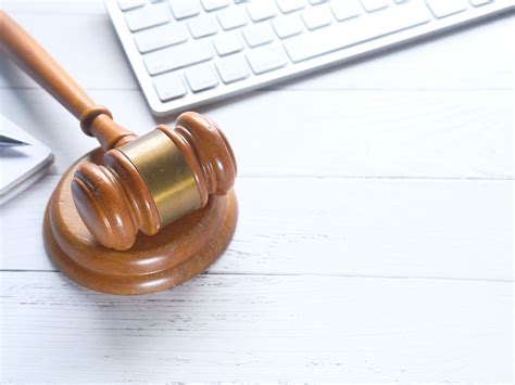 5 key skills and attributes for effective Legal Leadership - Robert