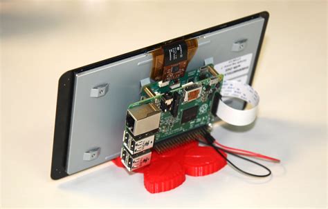 Raspberry Pi Gets An Official Touchscreen Display