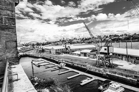 dsc00435 cockatoo island sydney harbour backdrop in blackand… flickr