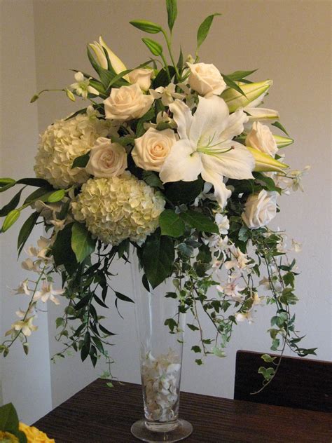 vases and glassware flower centerpieces wedding large flower arrangements flower centerpieces
