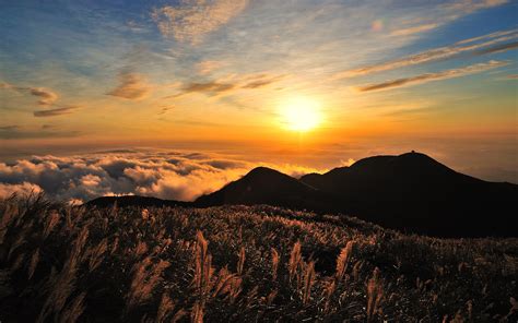 Sunset Over The Mountains Landscape In Taiwan Image Free