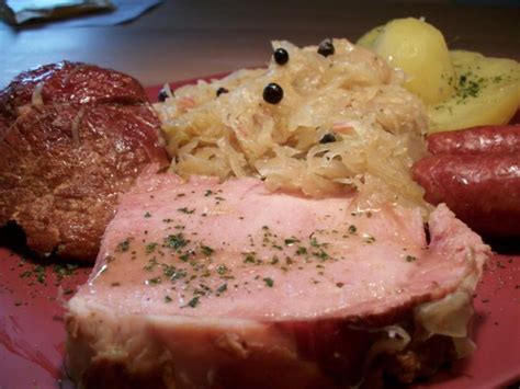 Kasseler Mit S En Sauerkraut Salzkartoffeln Und Mettenden Hot Sex Picture