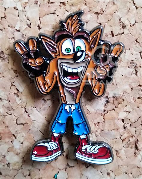 Crash Bandicoot Pin Badge Cool Spot Gaming