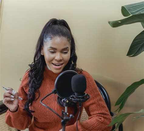 Top Black Women Podcasts To Tune Into This Weekend 21ninety
