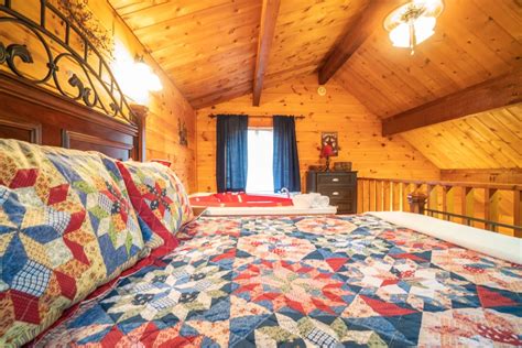 Mountain Escapes 1 Bdr Helen Ga Romantic Cabin Rental Sleeps 2