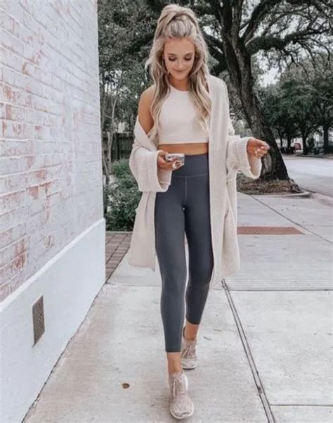 25 Athleisure Looks Youll Want To Live In All Winter Long Society19 Moda Instagram Pastel