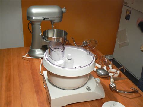 I just came across this post after spending the last few hours going over the pros and cons of a 6qt vs. stand mixers - 2 | For our Bosch vs Kitchen Aid showdown ...