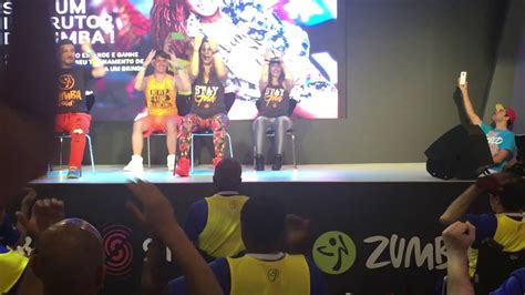 Salsa Na Cadeira Zumba Gold Chair Youtube