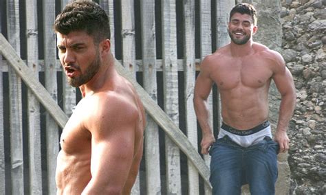 Ex On The Beachs Rogan Oconnor Goes Totally Naked For Sizzling New