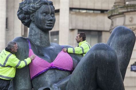 Picture Floozie In The Jacuzzi Covers Up Her Assets Birmingham Mail