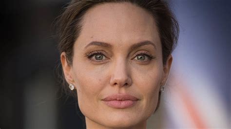 Angelina Jolies Breast Cancer Op Ed May Have Cost The Health System