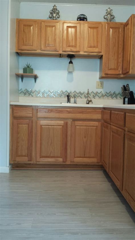 Best Color Flooring With Oak Cabinets Colorszh