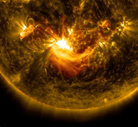 Nasas Sun Watching Observatory Sees Mid Level Solar Flare On Dec 16