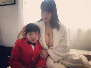 Kohey Nishi Ator porno japonês de metro de altura faz sucesso e reacende discussões sobre o