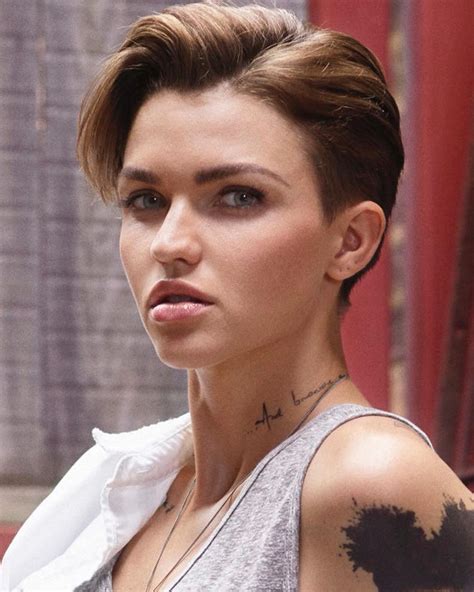 Ruby Rose Orange Is The New Black Pixie Hairstyles Pretty Hairstyles