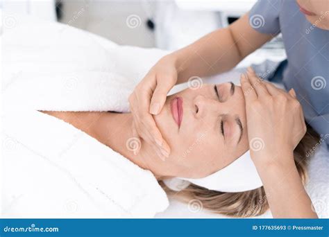 Sculpting Face With Massage Stock Image Image Of People Wellbeing 177635693