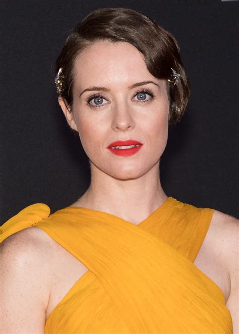 Claire Foy Married Or Dating Age Height Net Worth Divorce Husband