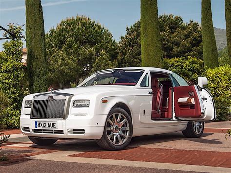 Rolls royce phantom is a 5 seater luxury car available at a price range of rs. ROLLS-ROYCE Phantom Coupe specs & photos - 2012, 2013 ...
