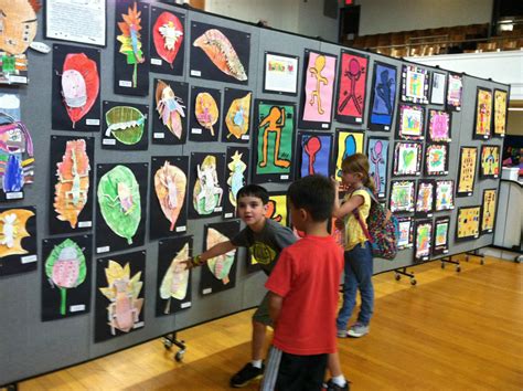 Creative Ways To Display Student Artwork Screenflex