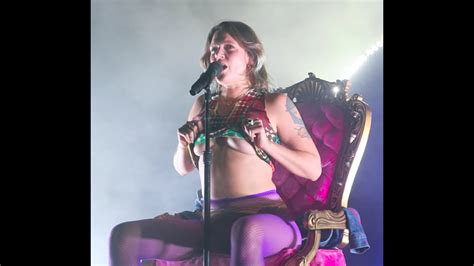 Tove Lo Talking Body Live In Toronto Youtube