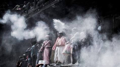 Holi From The Ashes Of The Pyre Played Fiercely In Varanasi बाबा भोले