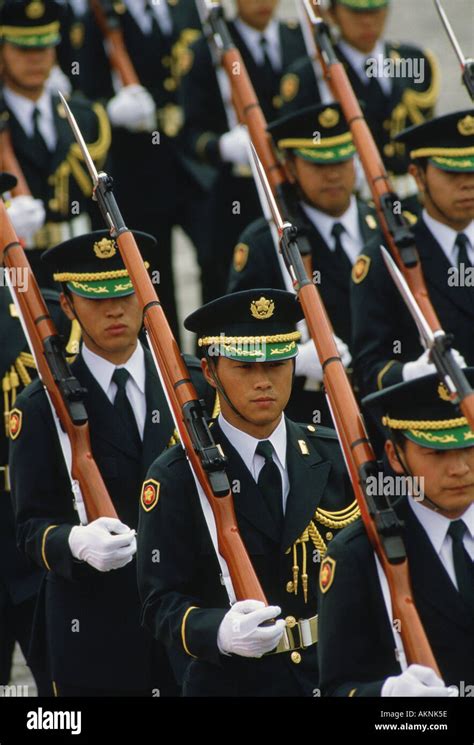 Los Soldados Japoneses Marchando De Japón Fotografía De Stock Alamy