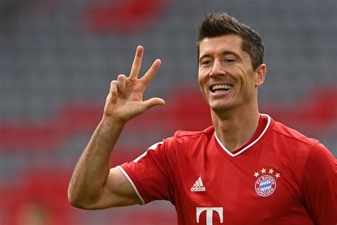 Bayern Munich Robert Lewandowski Continues To Break Records