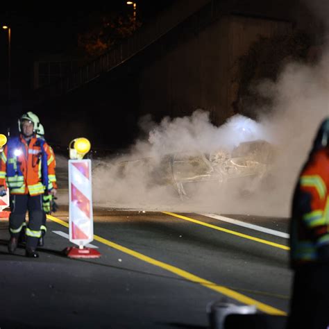 Nach Unfall Auf B Polizei Findet J Hrigen Autofahrer Tot Swr