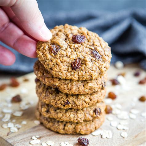 Chewy Oatmeal Raisin Cookies With Molasses