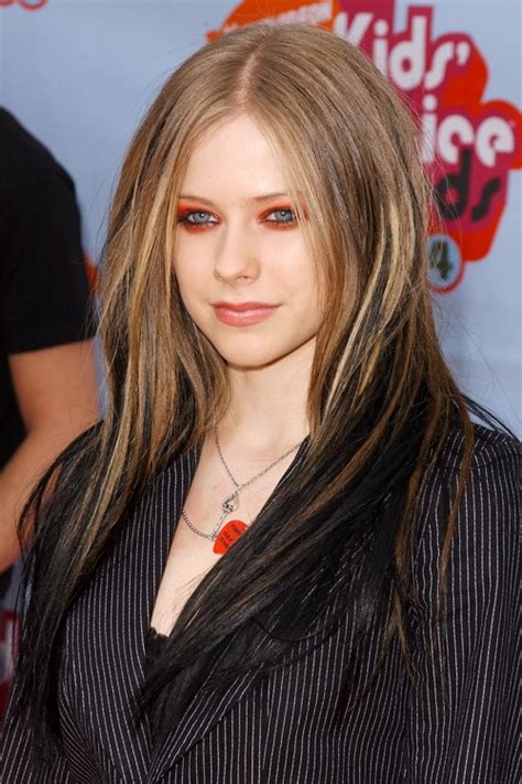 Avril Lavignes Hairstyles And Hair Colors Steal Her Style Page 2