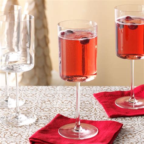 It`s that magical time of the year, and your boss put you in charge of the christmas party. Poinsettia | Recipe | Christmas drinks, Champagne recipes cocktails, Poinsettia drink