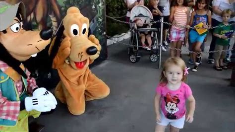 Goofy And Pluto Meet And Greet At Animal Kingdom Park Youtube