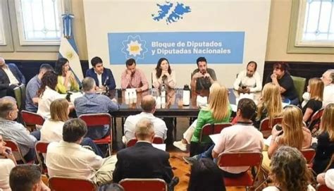 Inquilinos Santa Cruz Se Reunió Con Diputados Nacionales