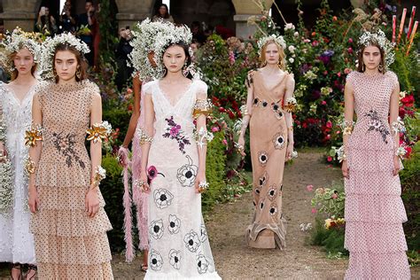 Everything You Need To Know About Paris Couture Fashion Week Fib