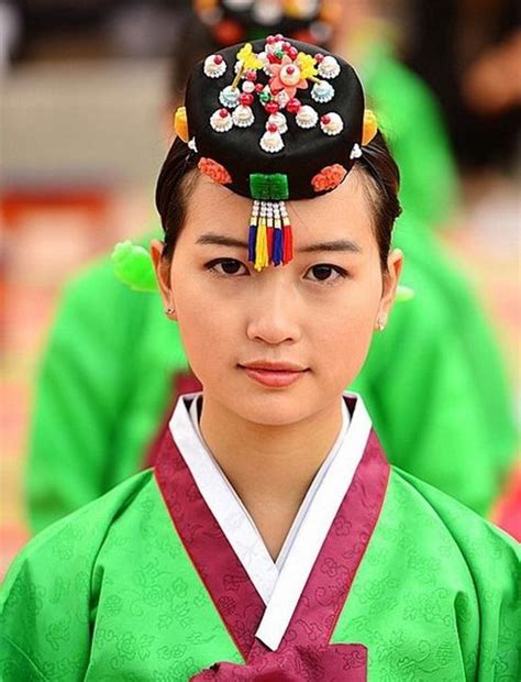 중국소녀 한국식 전통복장 입고 한국 성년례 체험3 인민넷 조문판 人民网