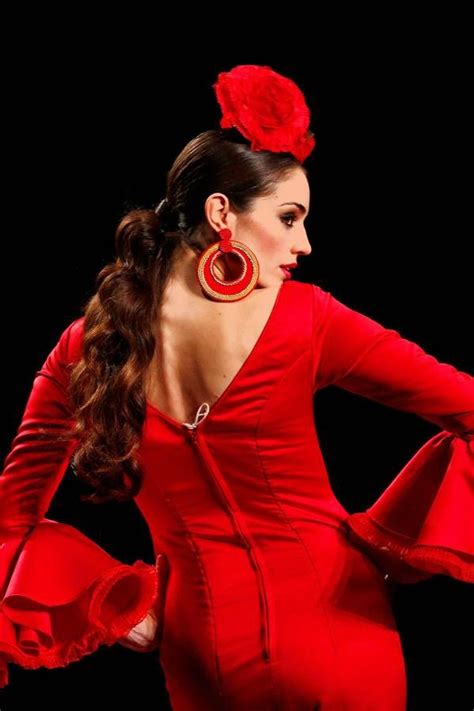 23 Traditional Flamenco Hairstyles Hairstyle Catalog