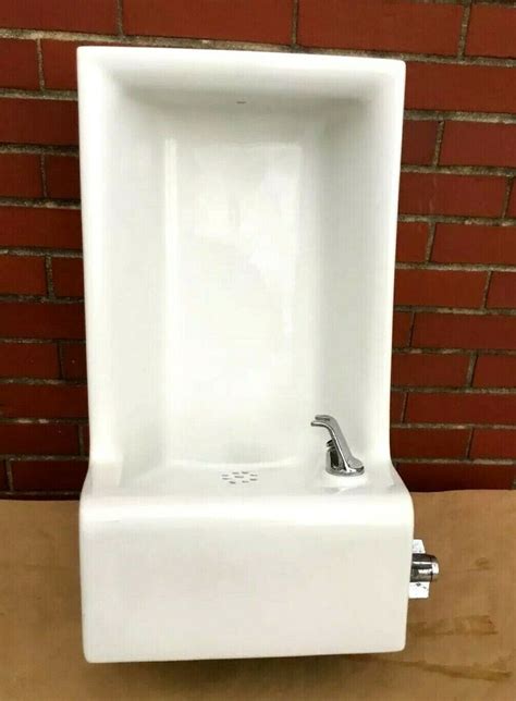 Vintage 1957 Standard Porcelain Drinking Fountain In Wall Mount School