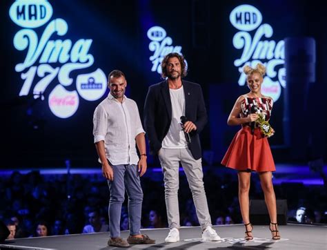 Ο γνωστός πολίστας και πρώην παίκτης του survivor κώστας κοκκινάκης, πενθεί την απώλεια του. Mad Video Music Awards by Coca-Cola & Aussie: To Φωτογραφικό Άλμπουμ ενός μουσικού epic party ...