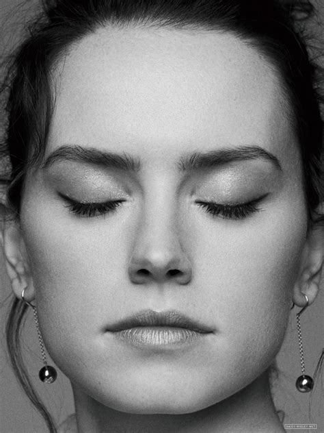 Star Wars Cast Rey Star Wars Daisy Ridley Star Wars Grazia Magazine Winged Eyeliner Fashion