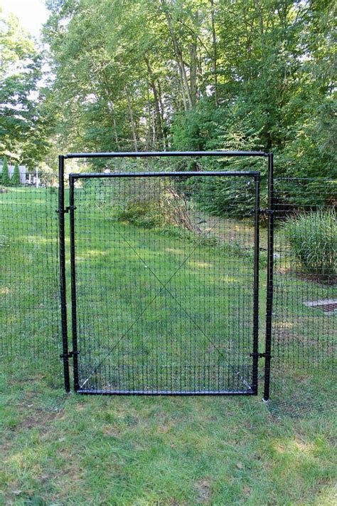 This is the cheapest option, and just involves buying a piece of acrylic sheeting or sturdy wire mesh and cutting it to fit your needs. How it Works | Diy dog fence, Dog fence, Diy dog stuff
