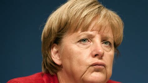 Crucial Test In Berlin Merkel S Chancellorship At Stake In Key Euro Vote Der Spiegel