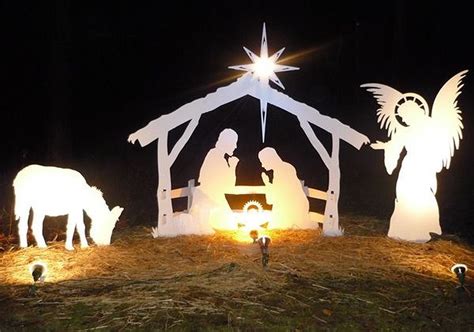 36 Outdoor Christmas Decoration Ideas Christmas Nativity Scene