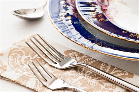 How To Set A Table Guide To Silverware Placement Silverware