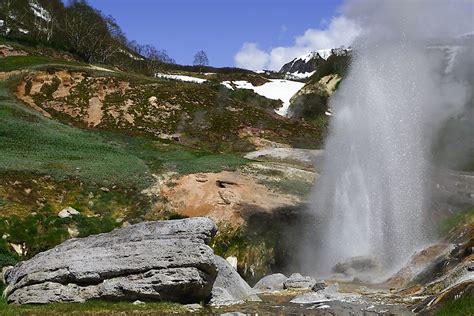 Valley Of Geysers Russia Unique Places Around The World