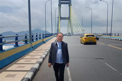 Menyusuri Jembatan Soekarno Di Manado Jembatan Gagah Yang Menjadi Ikon