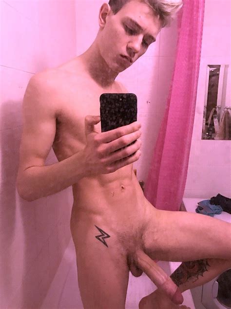 Big Dick Twink Selfie Dickshots Com Gay Amateur Dick Pics