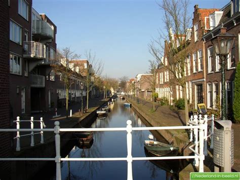 De schilderachtige binnenstad van harderwijk is tot beschermd stadsgezicht verklaard en. Luchtfoto's Leiden / foto's Leiden | Nederland-in-beeld.nl