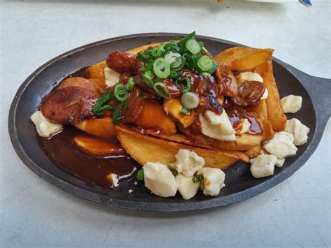 You've just made a classic poutine! :enThe best poutine in Quebec City - Nomad Tours Quebec
